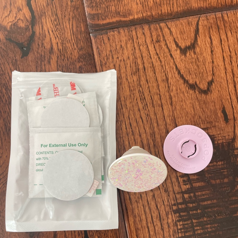 PopSocket with Extra Adhesives